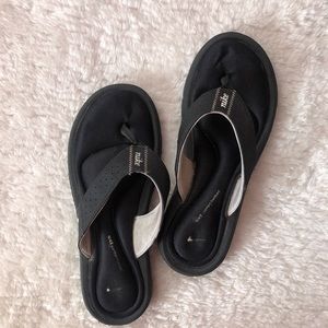 NIKE comfort footbed sandals